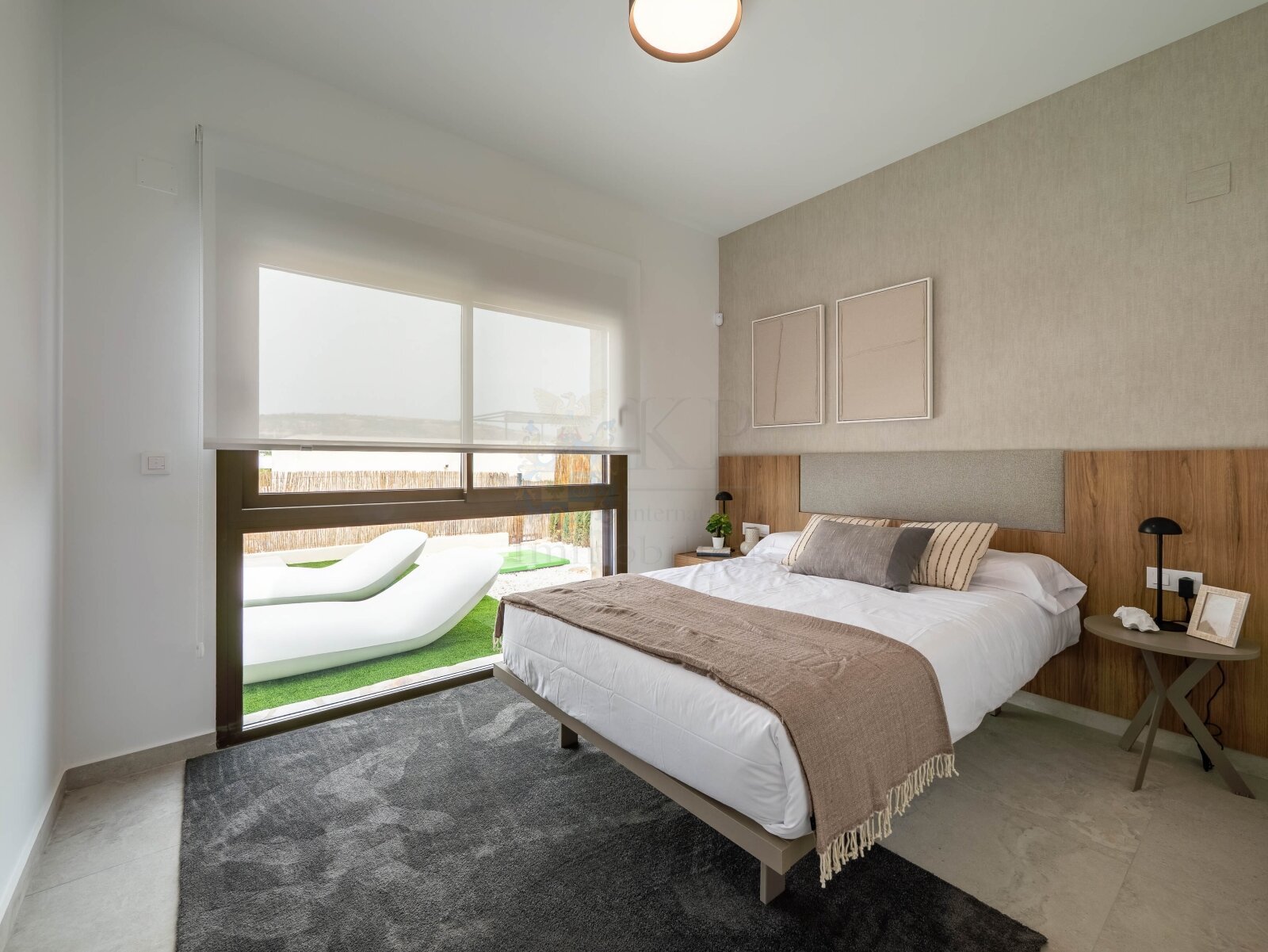 Moderne Neubau-Villa mit Pool und hochwertiger Ausstattung
