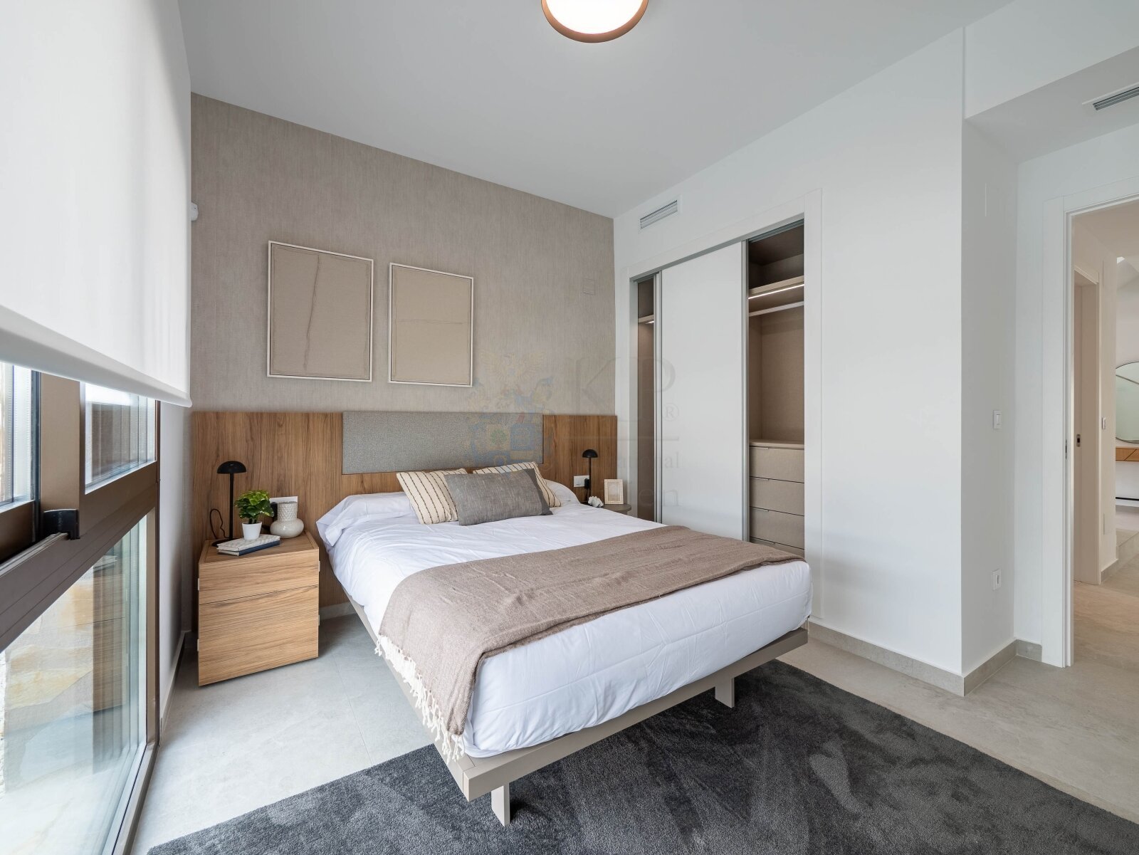 Moderne Neubau-Villa mit Pool und hochwertiger Ausstattung