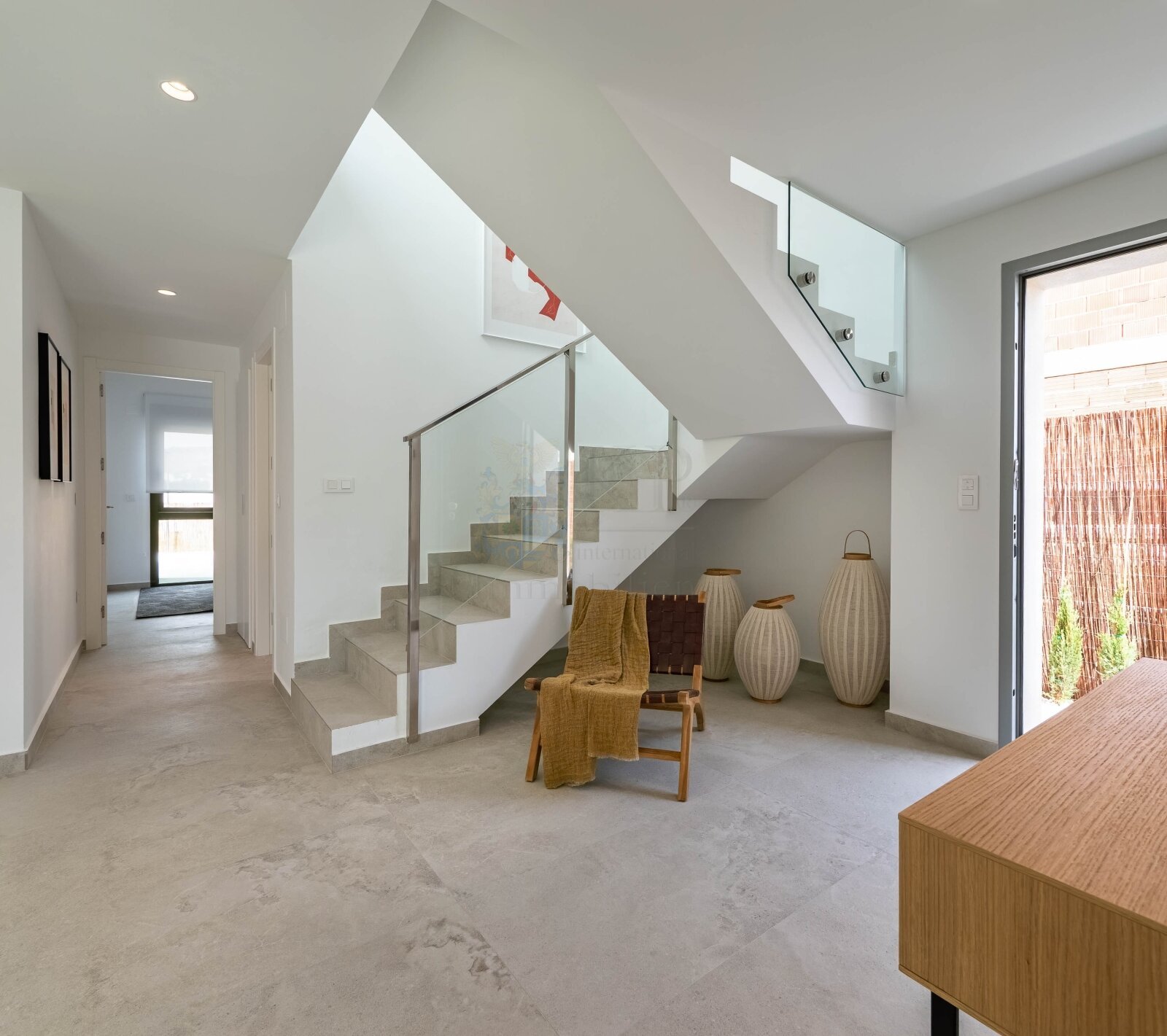 Moderne Neubau-Villa mit Pool und hochwertiger Ausstattung