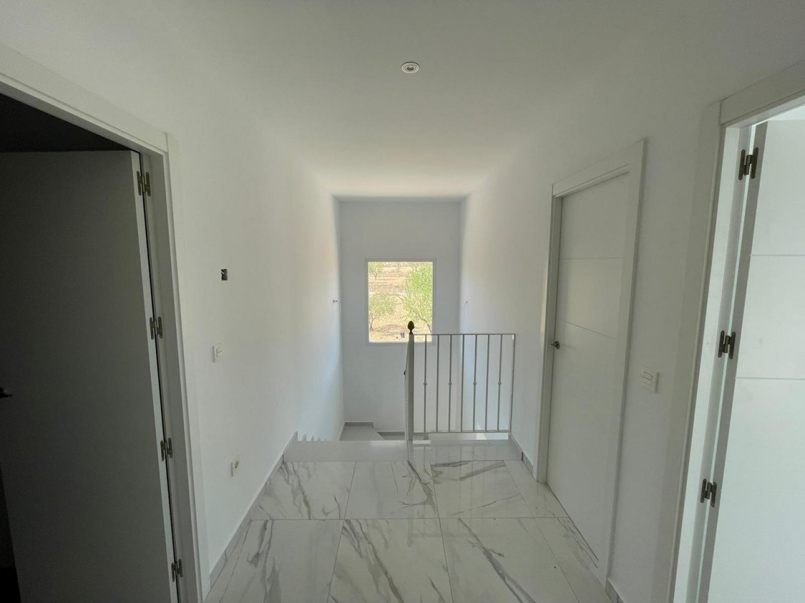Individuelle Neubauvilla unter der Sonne Alicantes