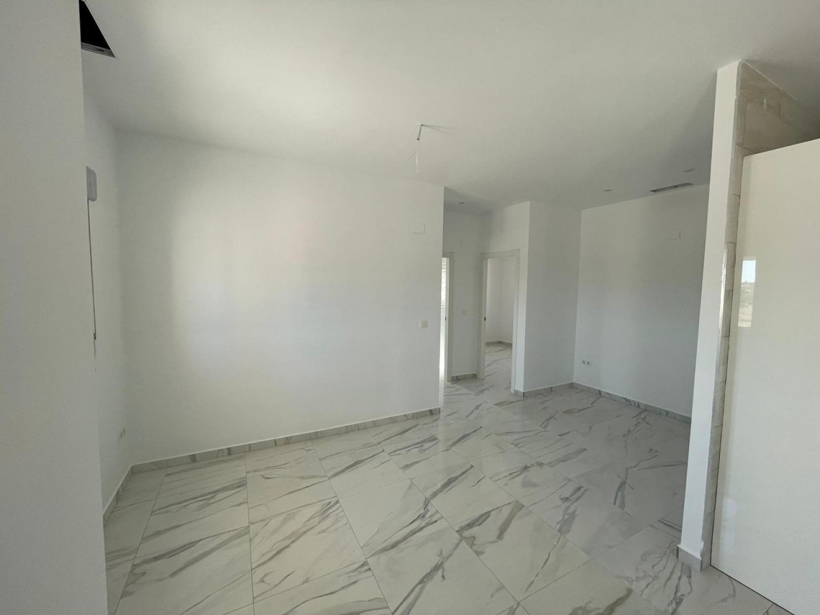 Individuelle Neubauvilla unter der Sonne Alicantes