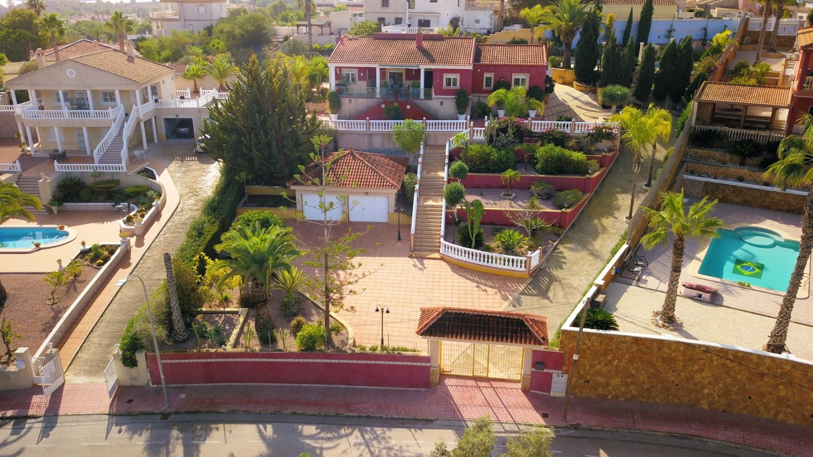 Luxusvilla mit Pool &amp; Traumblick