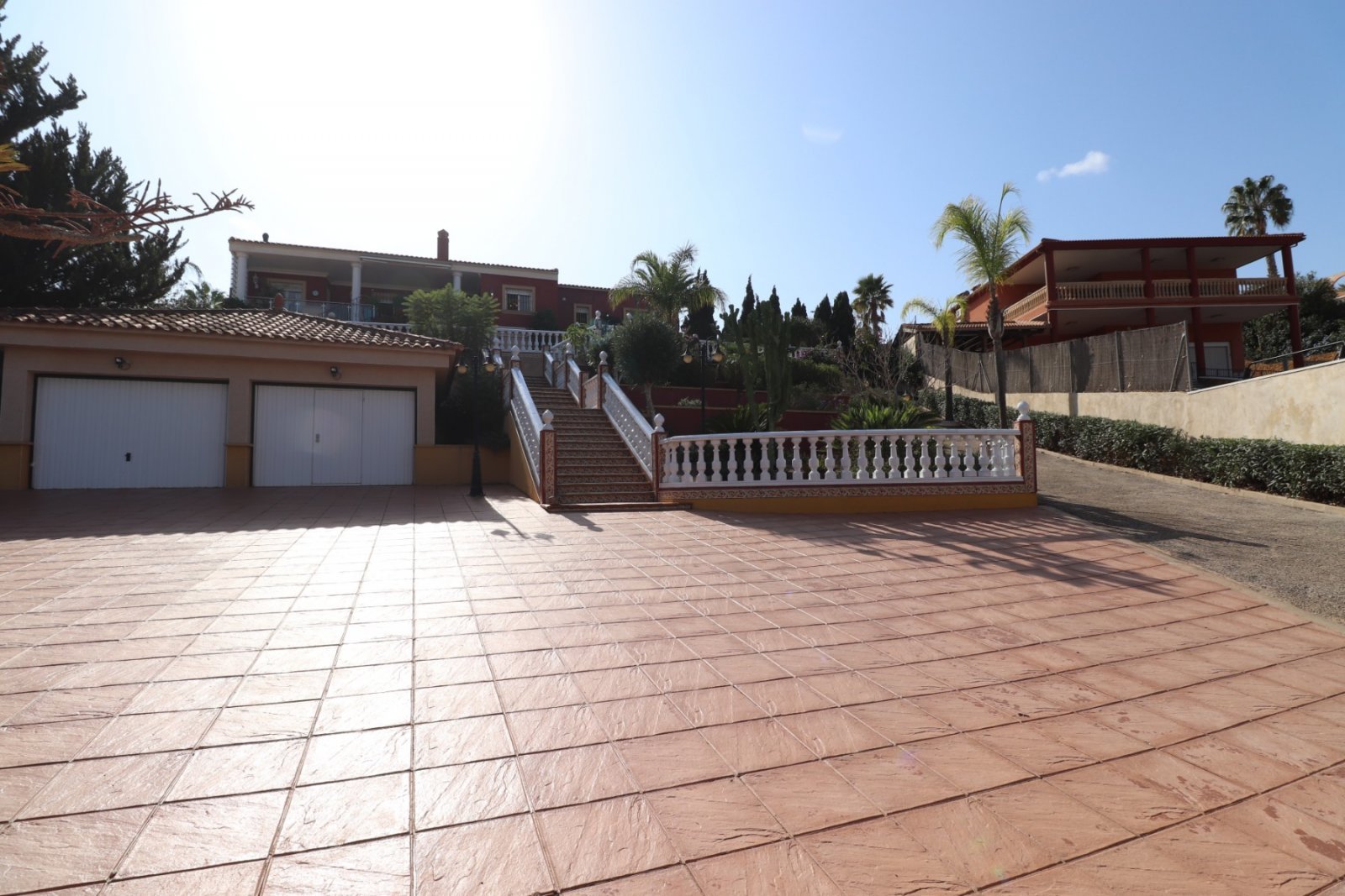 Luxusvilla mit Pool &amp; Traumblick