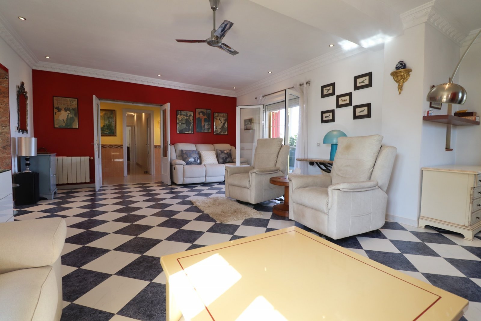 Luxusvilla mit Pool &amp; Traumblick