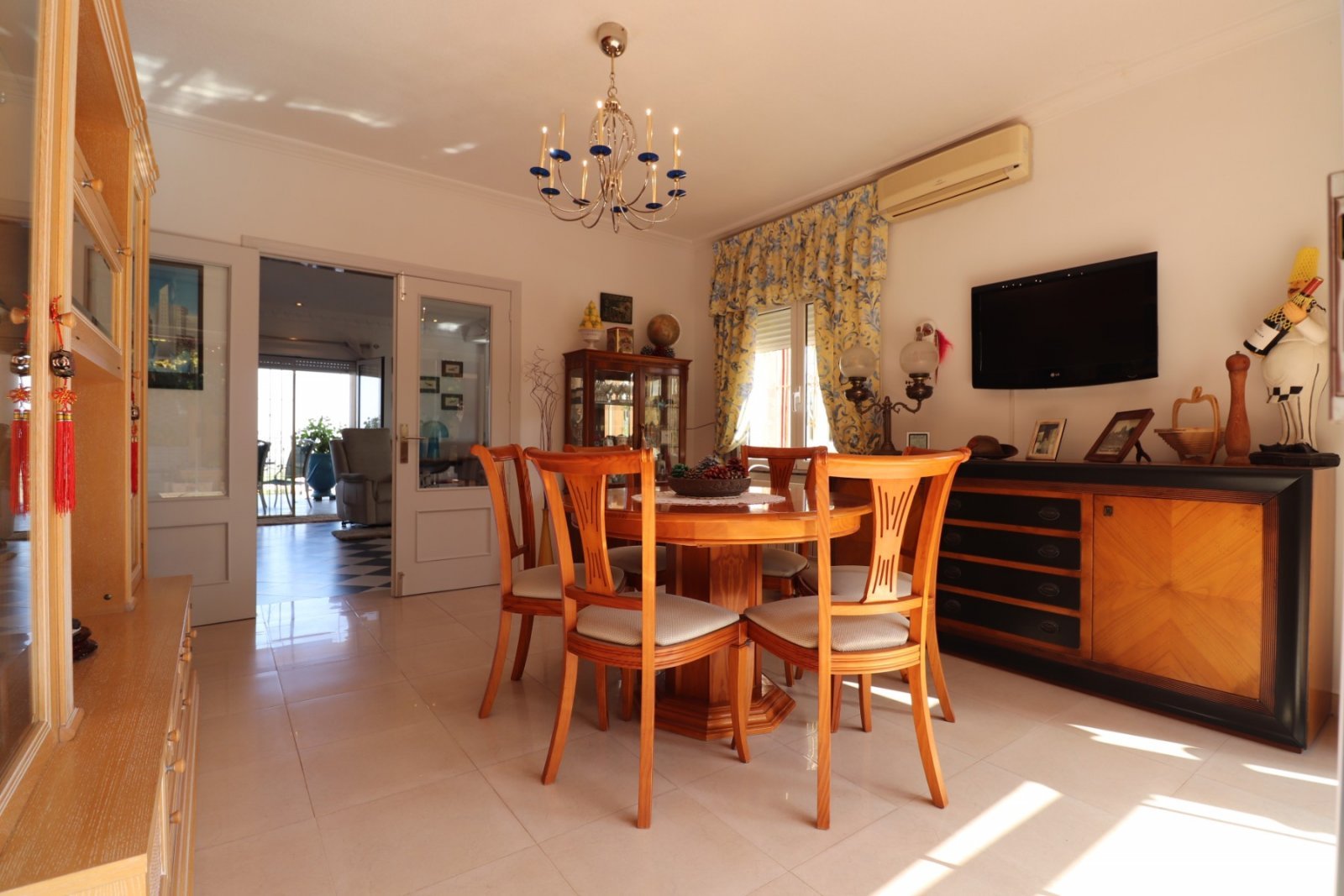 Luxusvilla mit Pool &amp; Traumblick