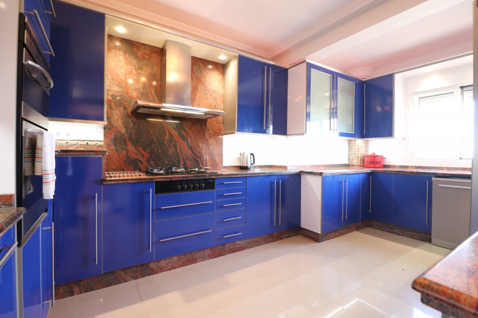 Luxusvilla mit Pool &amp; Traumblick