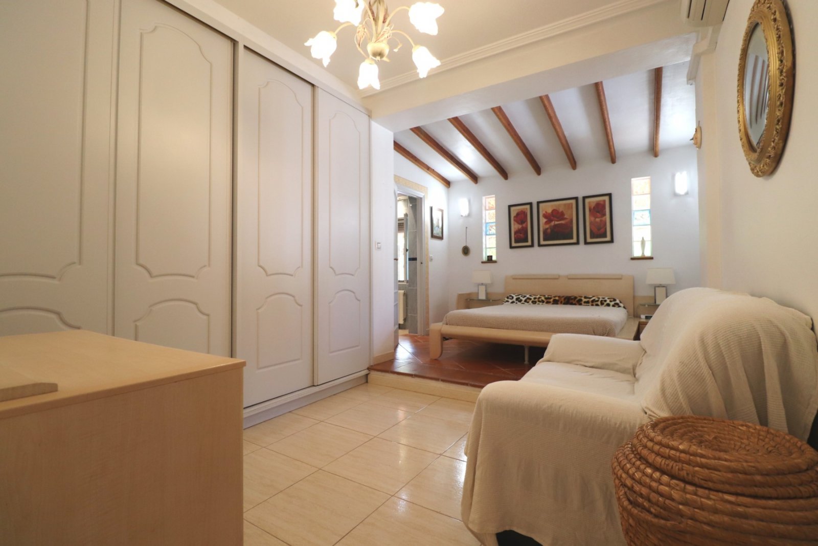 Luxusvilla mit Pool &amp; Traumblick