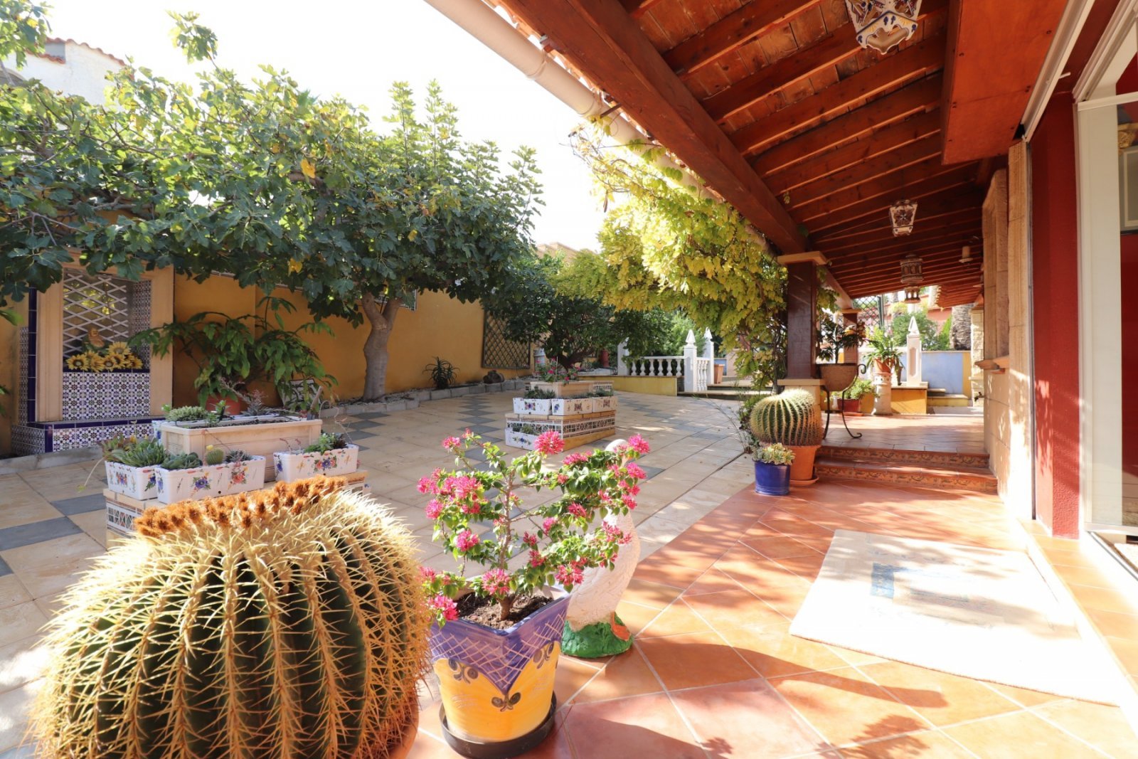 Luxusvilla mit Pool &amp; Traumblick