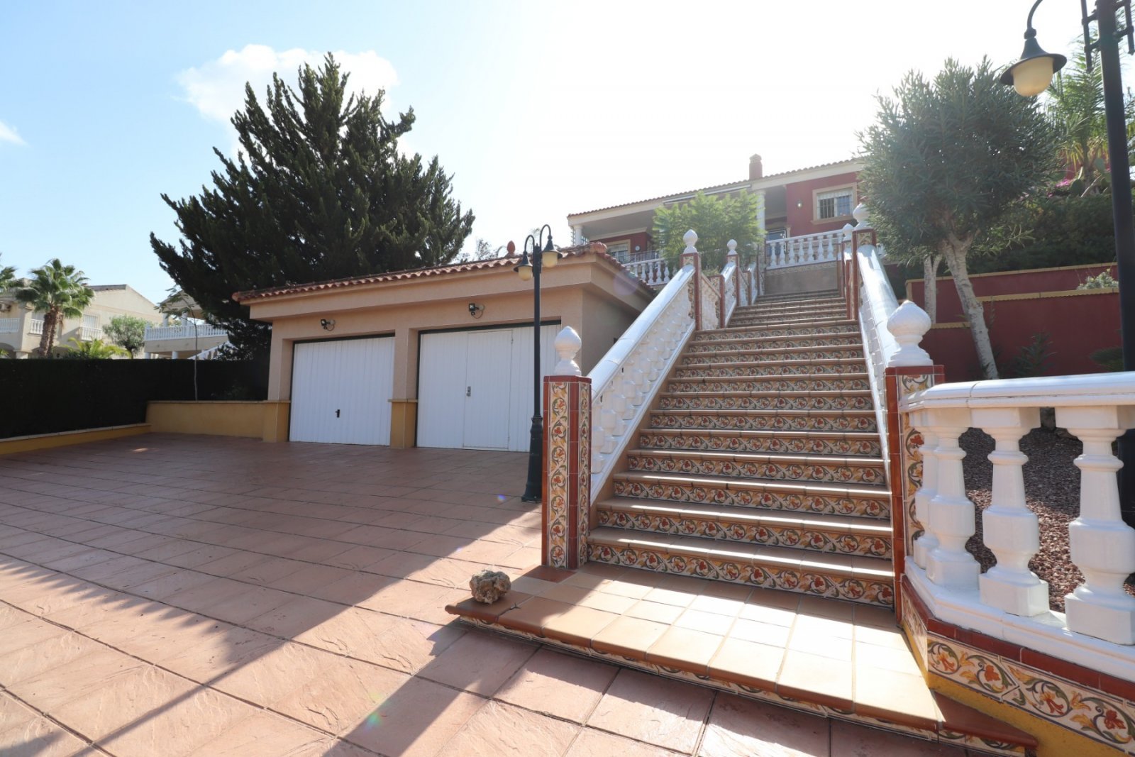 Luxusvilla mit Pool &amp; Traumblick