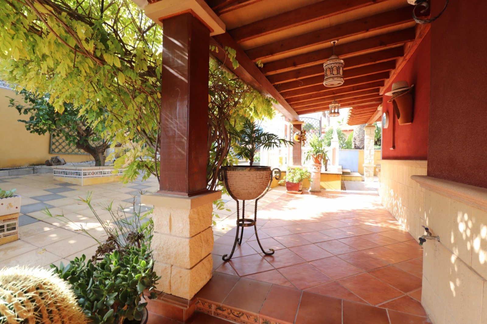 Luxusvilla mit Pool &amp; Traumblick