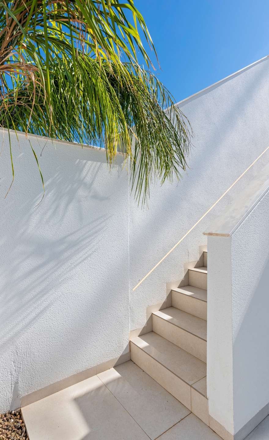 Luxus Eck-Villa mit privatem Pool