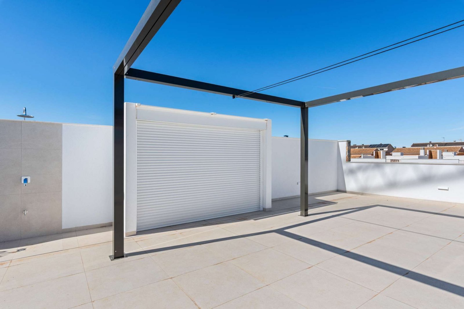 Luxus Eck-Villa mit privatem Pool
