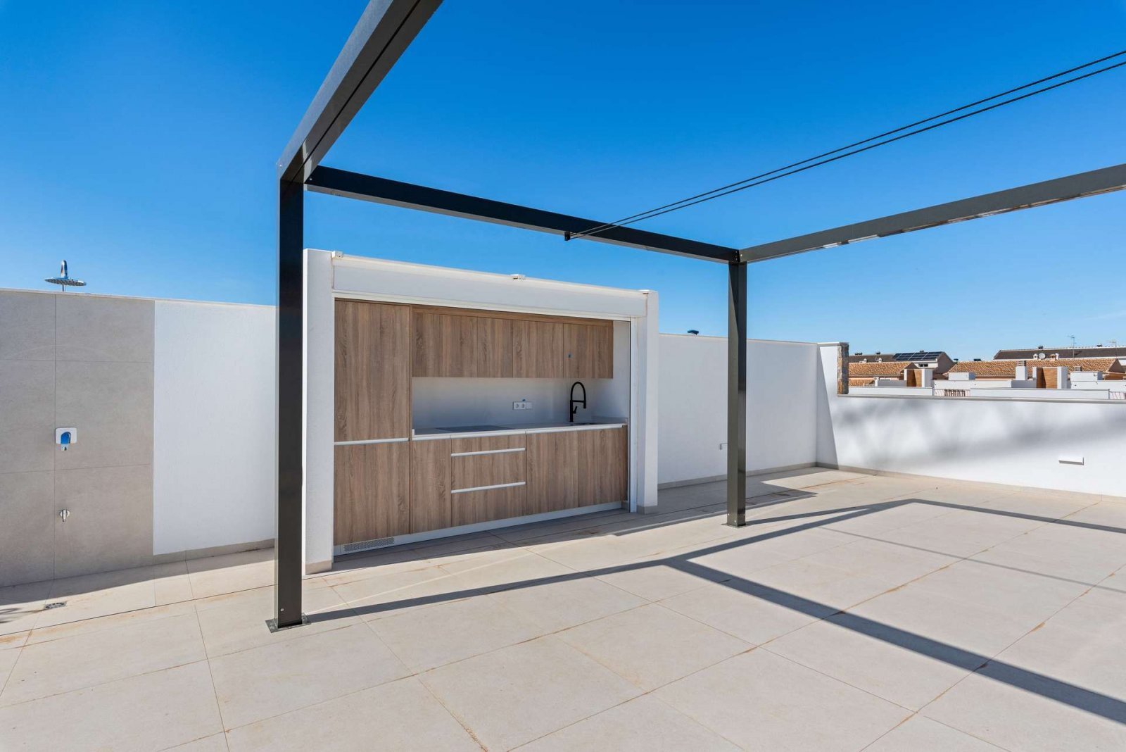Luxus Eck-Villa mit privatem Pool
