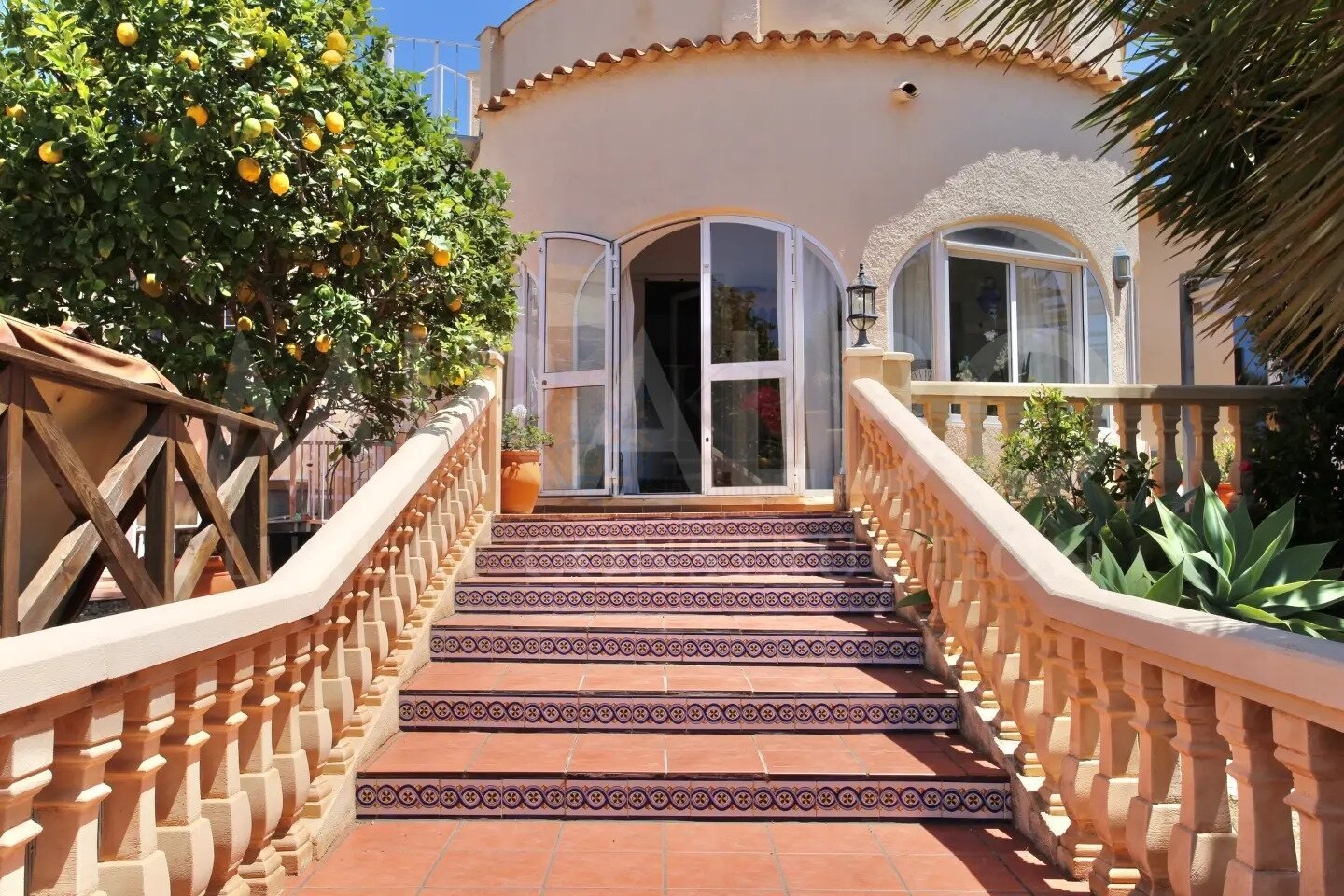 ***Wunderschöne Villa Mirador mit offenem 360-Grad-Blick auf das Meer und den Montgo***