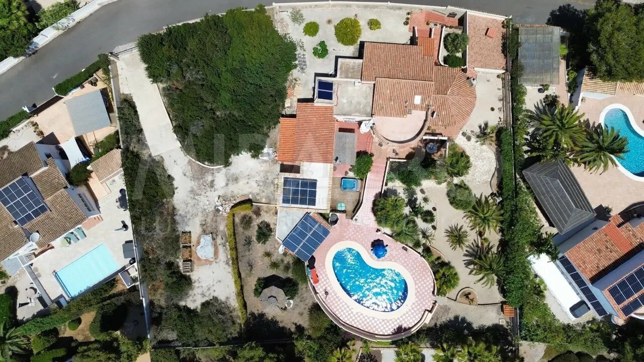 ***Wunderschöne Villa Mirador mit offenem 360-Grad-Blick auf das Meer und den Montgo***