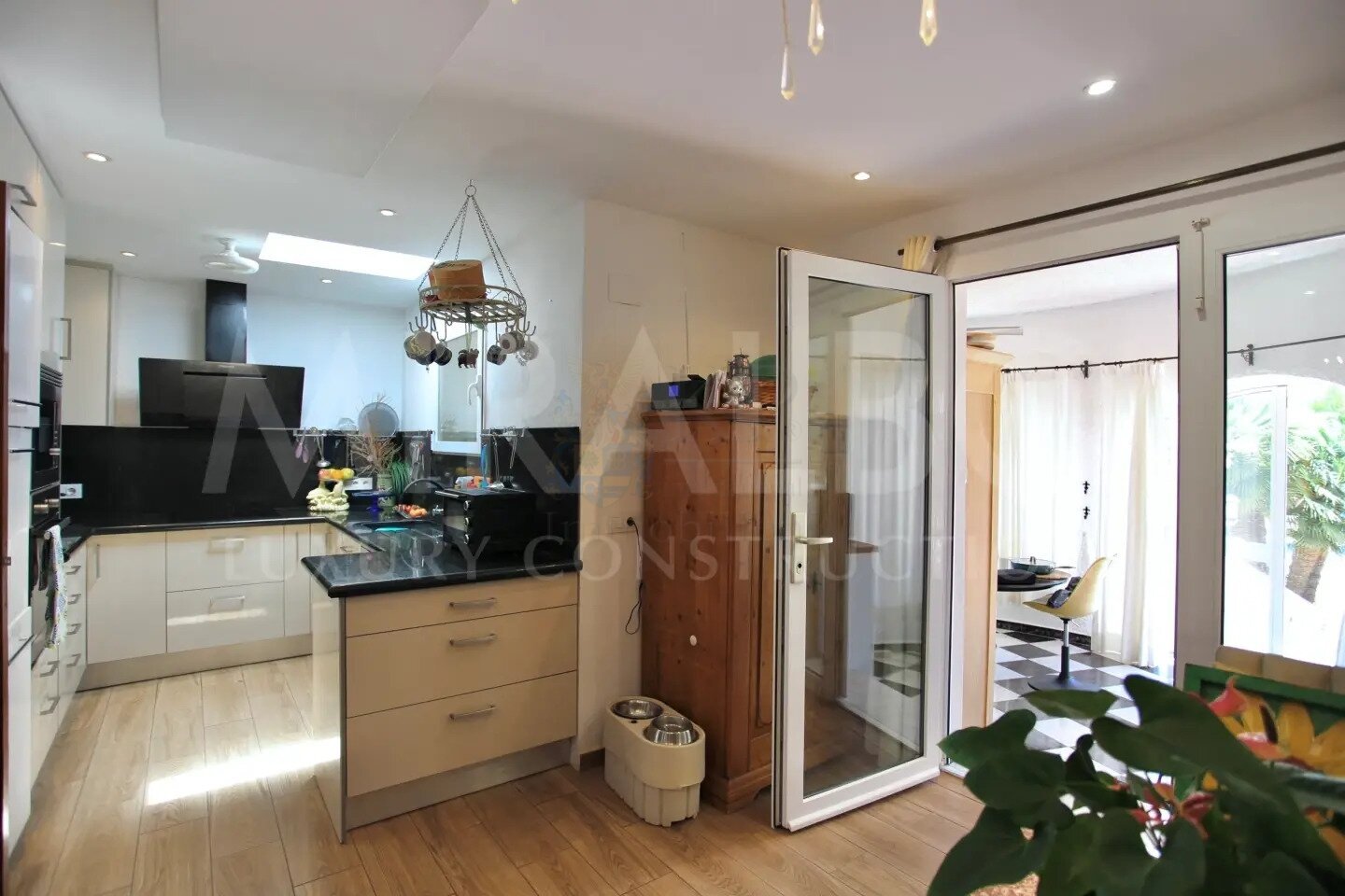 ***Wunderschöne Villa Mirador mit offenem 360-Grad-Blick auf das Meer und den Montgo***