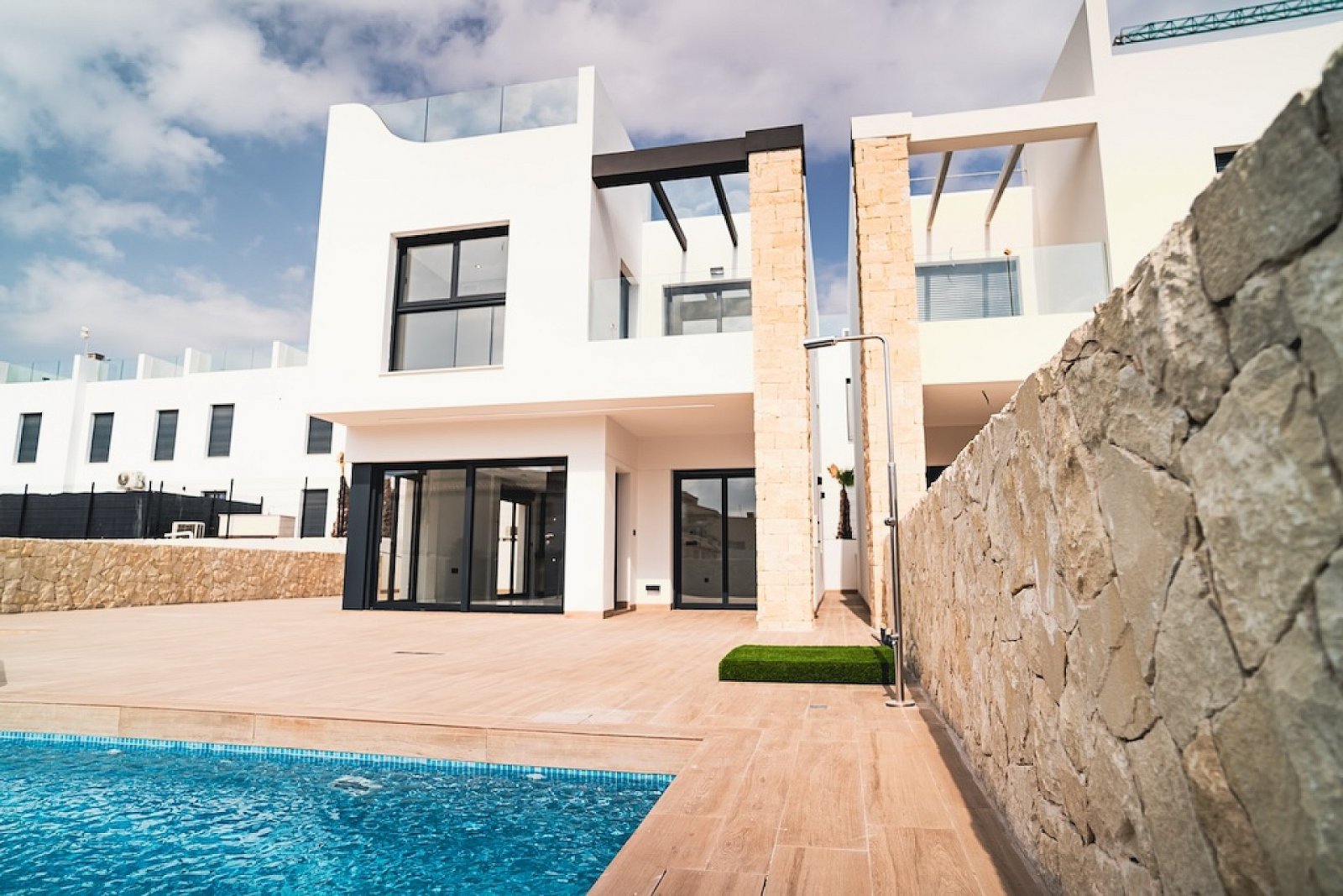 Punta Prima - Orihuela Costa: Hochwertige Villa in Strandnähe 