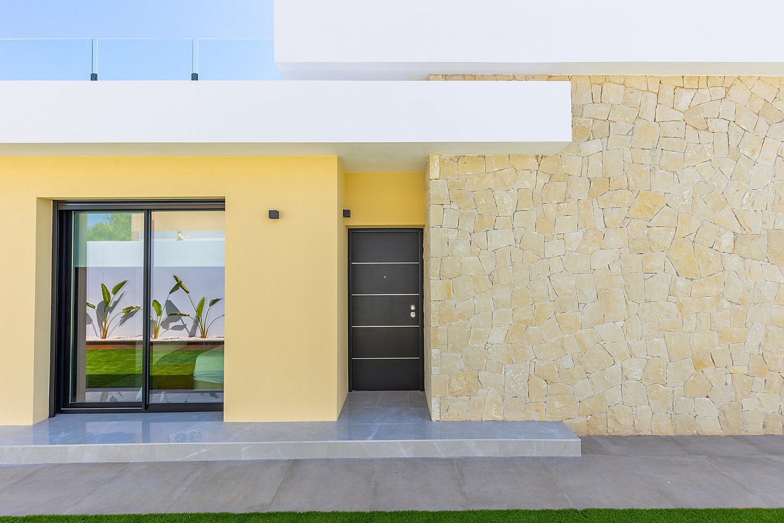 Ihr Traumhaus mit Pool und Garten