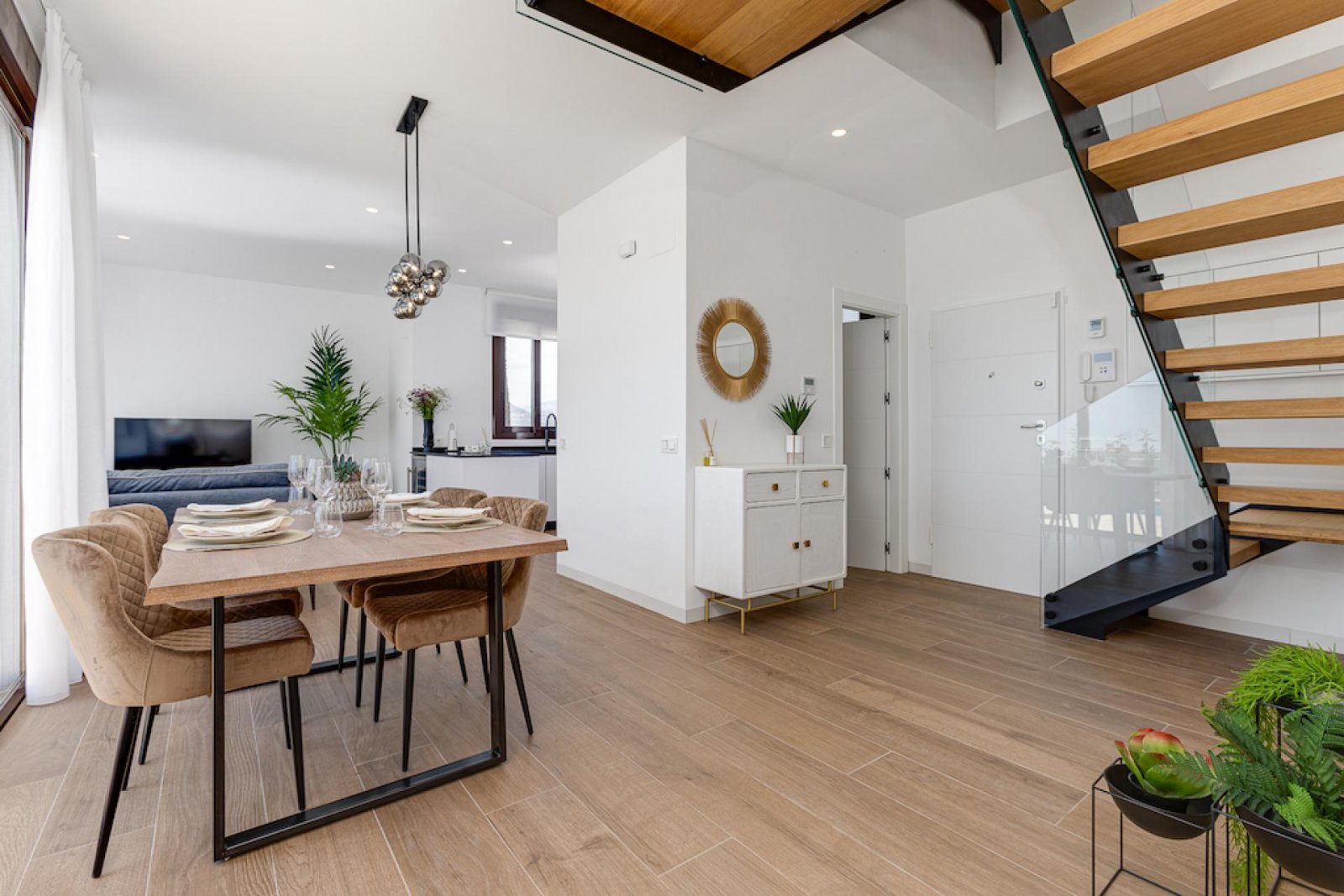 Moderne Villa mit 360° Panorama und Meerblick