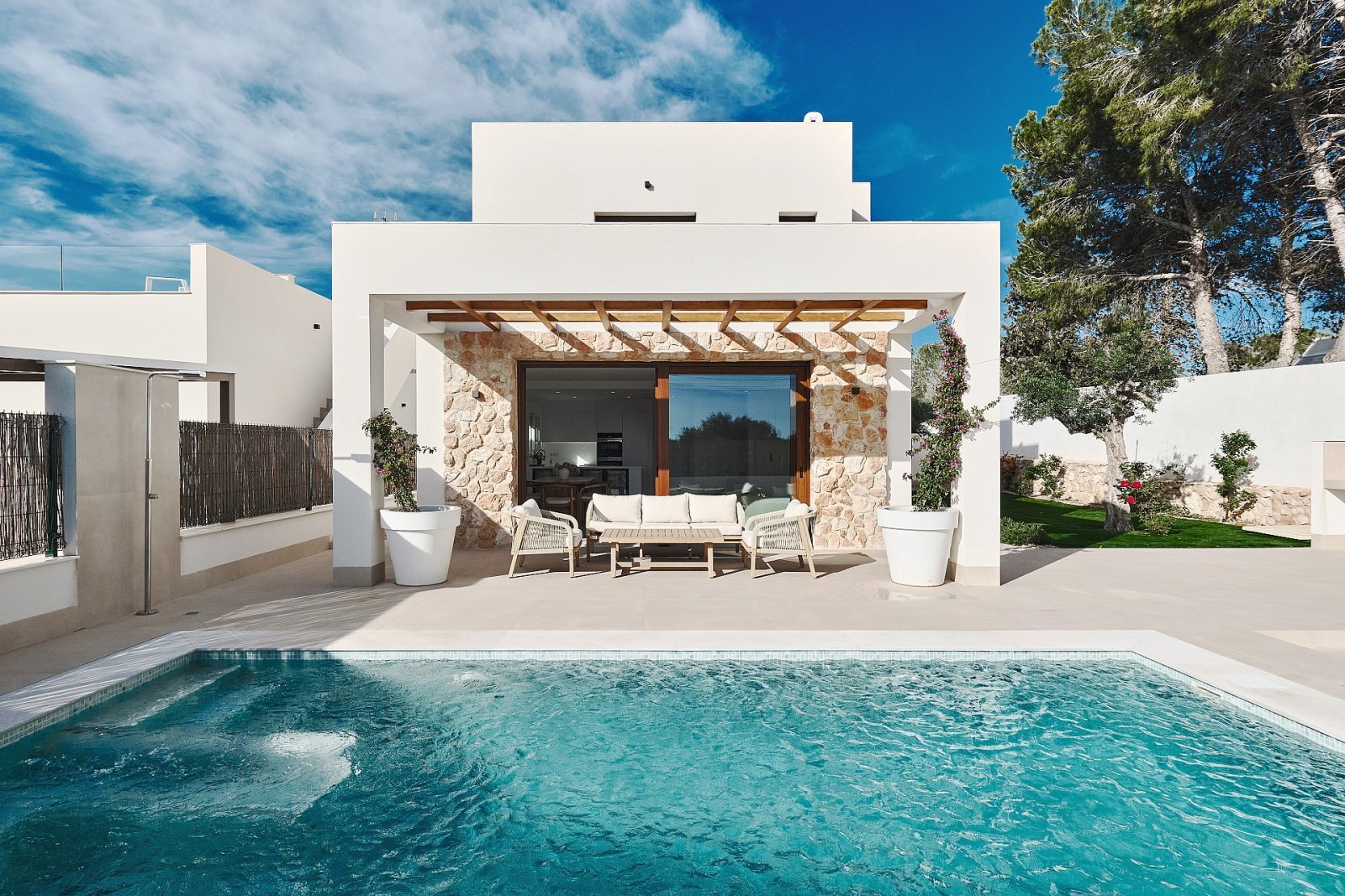 Moderne Villa mit Pool in Lomas - Ihr neues Zuhause in Spanien