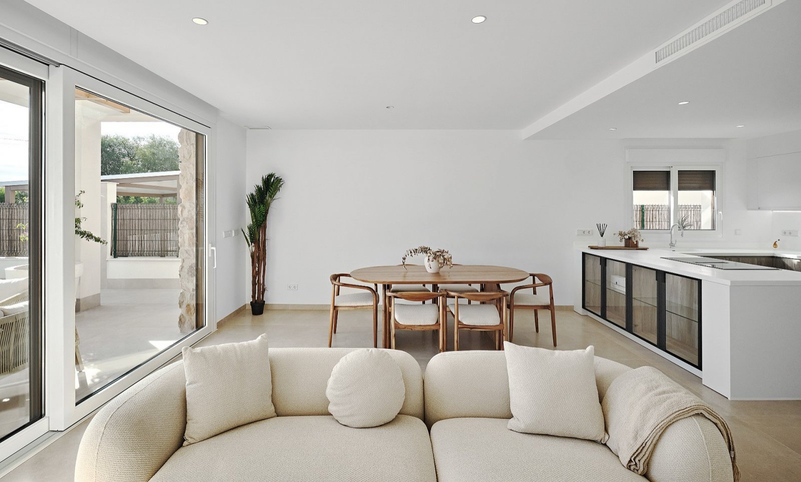 Moderne Villa mit Pool in Lomas - Ihr neues Zuhause in Spanien