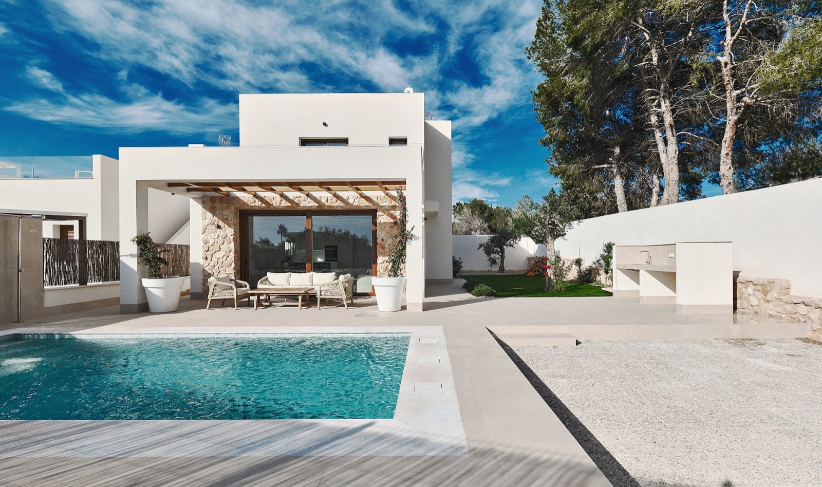 Moderne Villa mit Pool in Lomas - Ihr neues Zuhause in Spanien