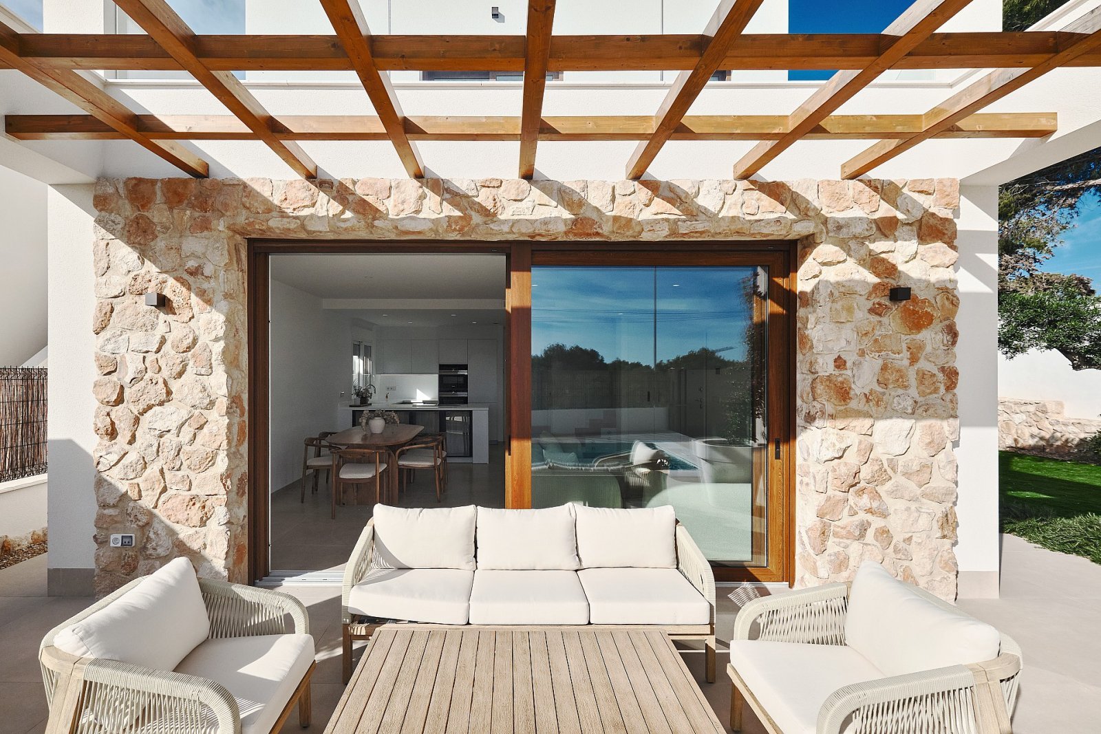 Moderne Villa mit Pool in Lomas - Ihr neues Zuhause in Spanien
