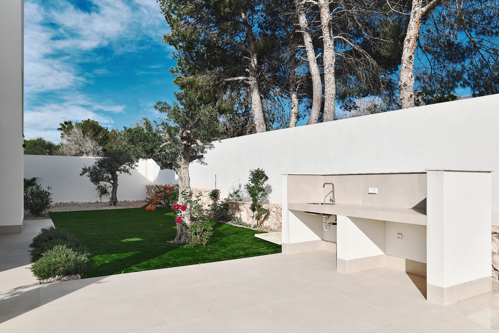 Moderne Villa mit Pool in Lomas - Ihr neues Zuhause in Spanien