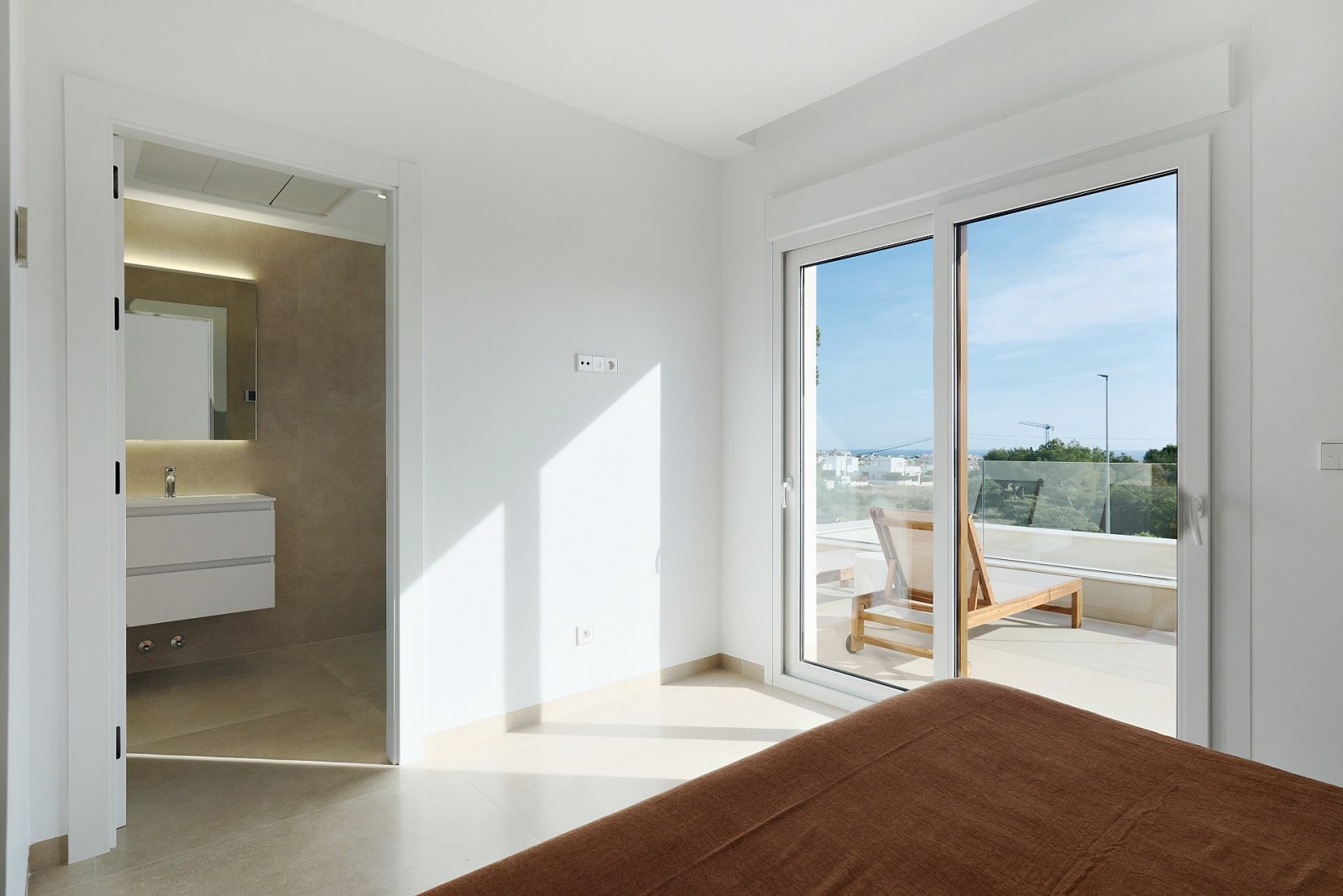 Moderne Villa mit Pool in Lomas - Ihr neues Zuhause in Spanien