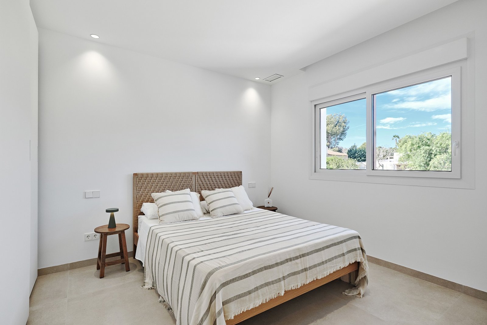 Moderne Villa mit Pool in Lomas - Ihr neues Zuhause in Spanien