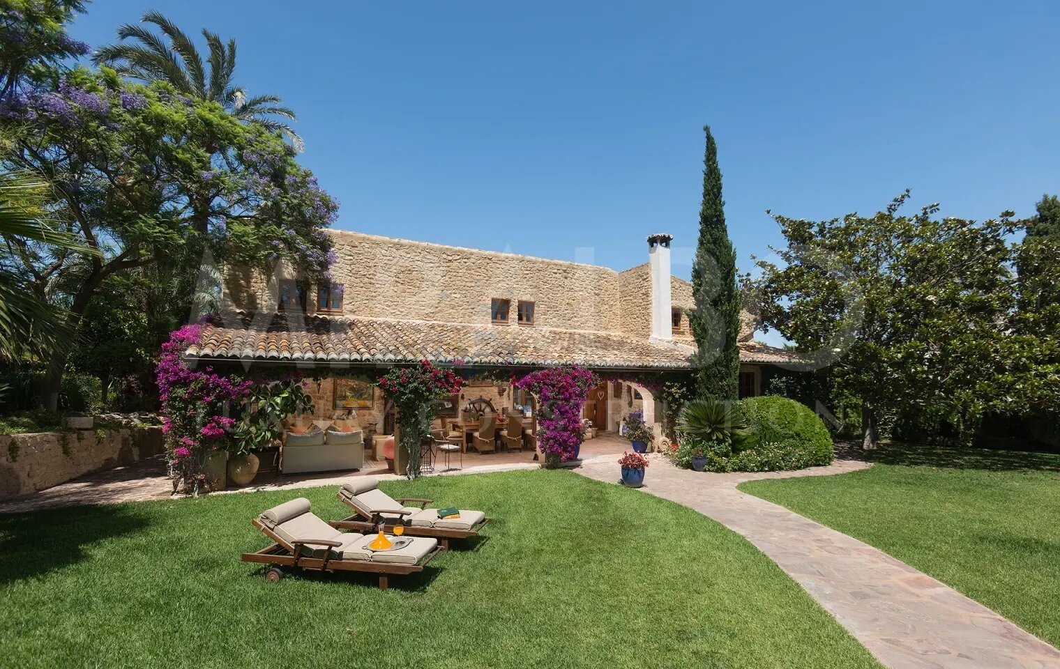 ***Einzigartige Villa La Escondida nur 5 Minuten vom Arenal von Jávea entfernt***
