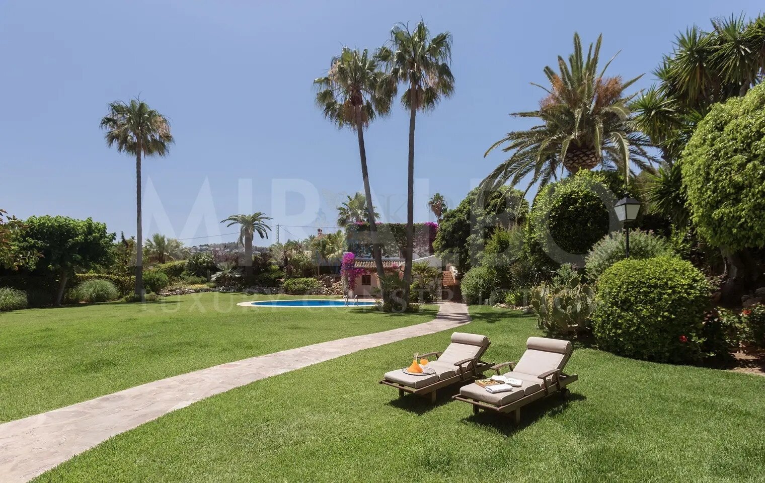 ***Einzigartige Villa La Escondida nur 5 Minuten vom Arenal von Jávea entfernt***