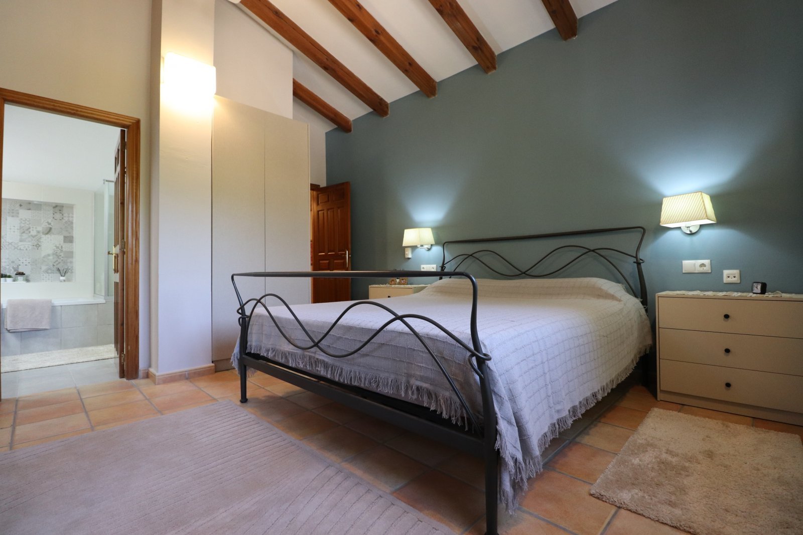 Exklusive Landresidenz mit Pool, BBQ-Bereich und herrlichen Ausblicken