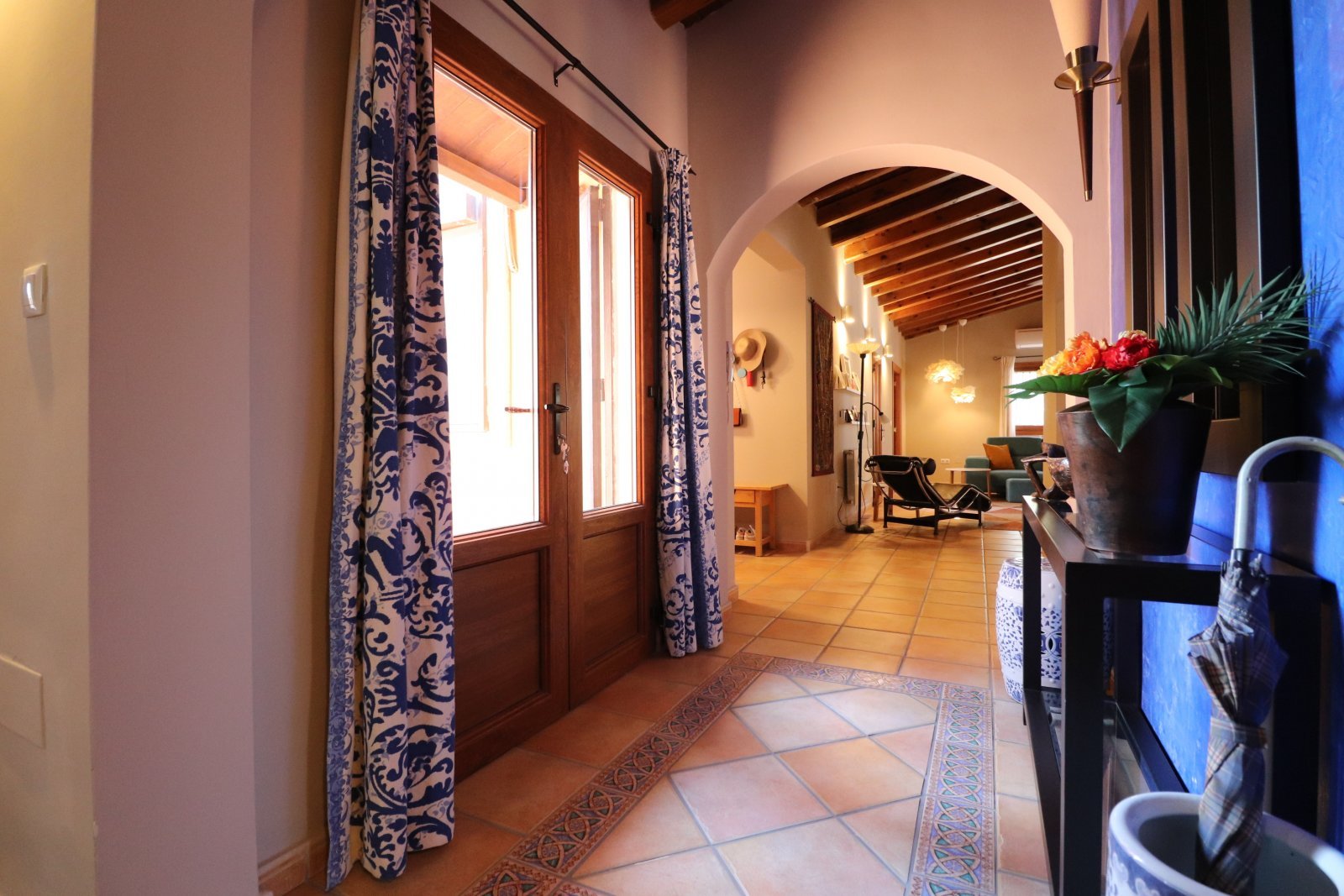 Exklusive Landresidenz mit Pool, BBQ-Bereich und herrlichen Ausblicken