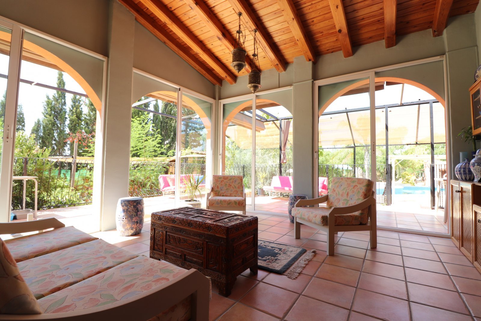 Exklusive Landresidenz mit Pool, BBQ-Bereich und herrlichen Ausblicken