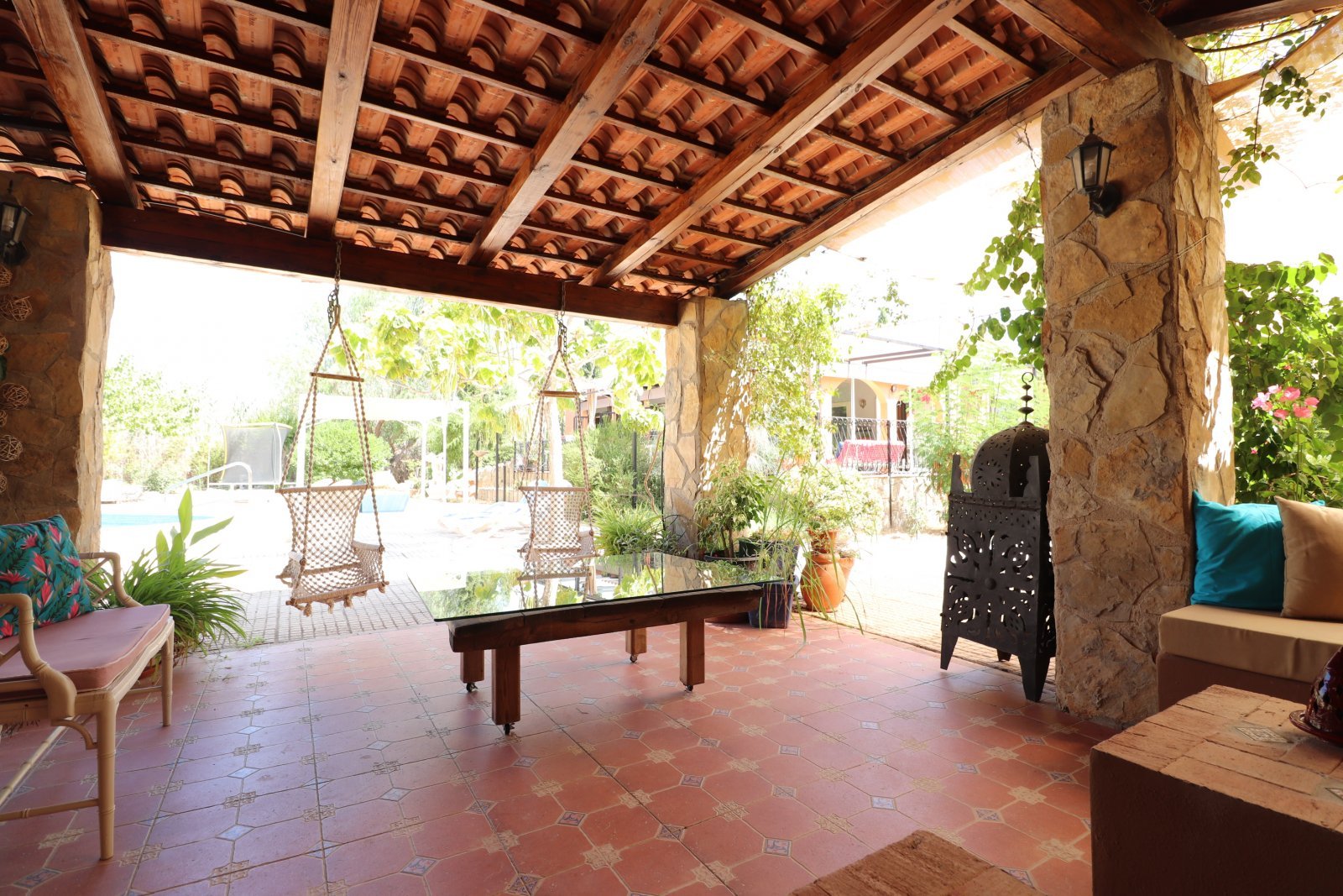 Exklusive Landresidenz mit Pool, BBQ-Bereich und herrlichen Ausblicken