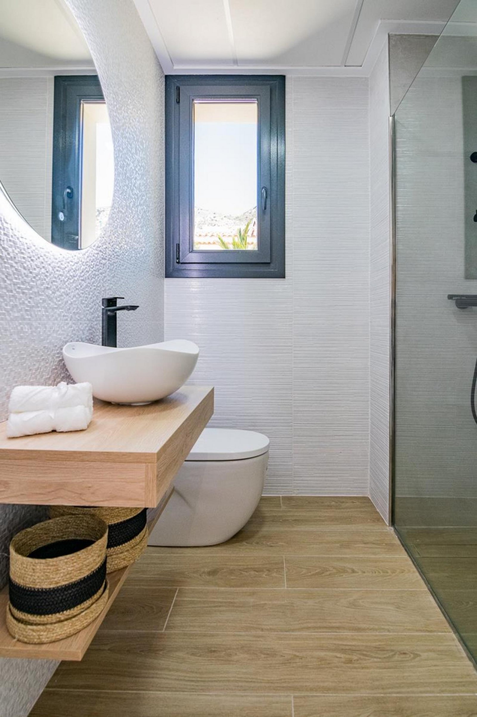 Luxusvilla mit Privatpool & Meerblick