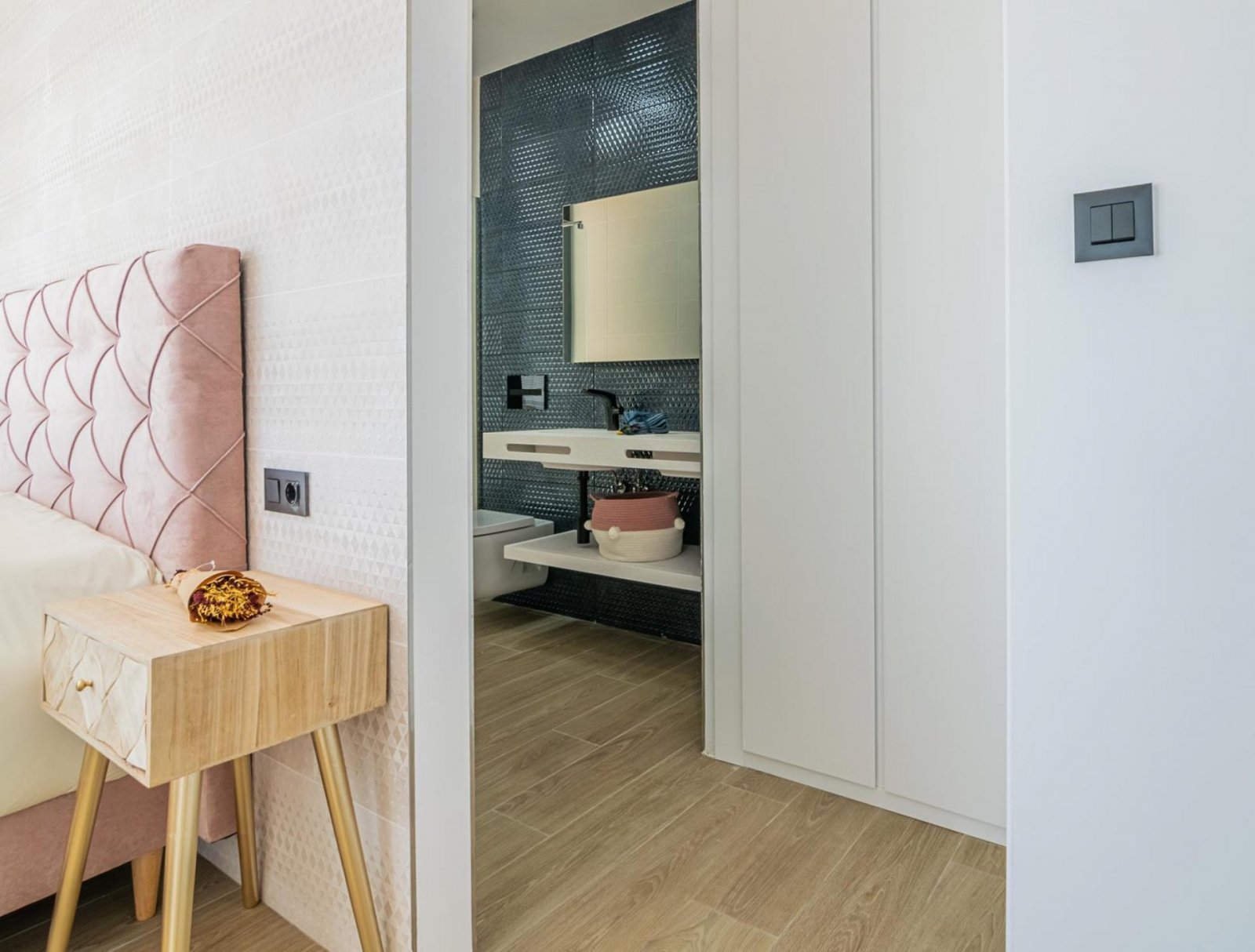 Luxusvilla mit Privatpool & Meerblick