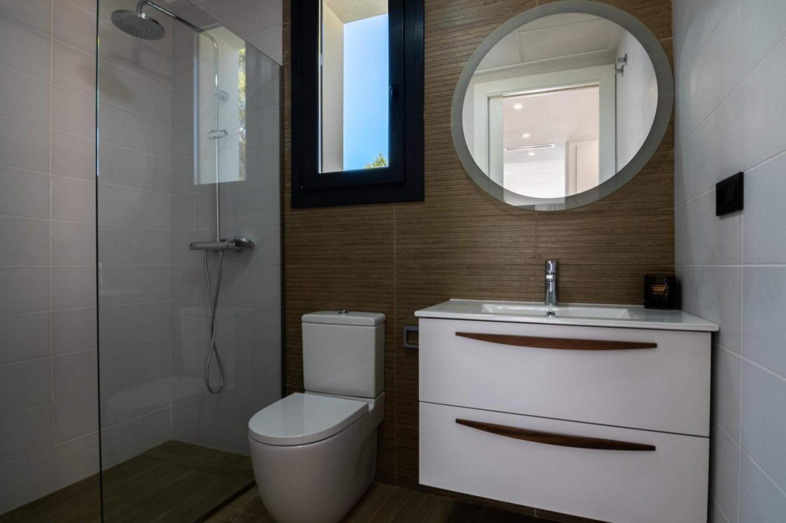 Luxusvilla mit Privatpool & Meerblick
