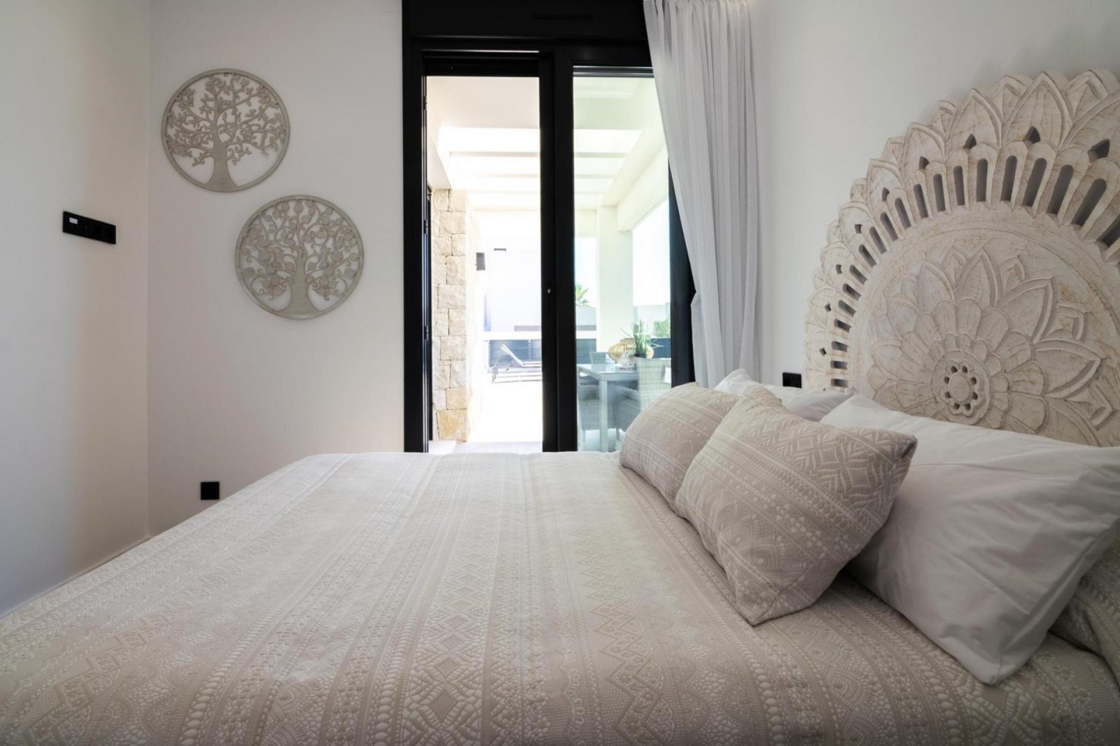 Luxusvilla mit Privatpool & Meerblick