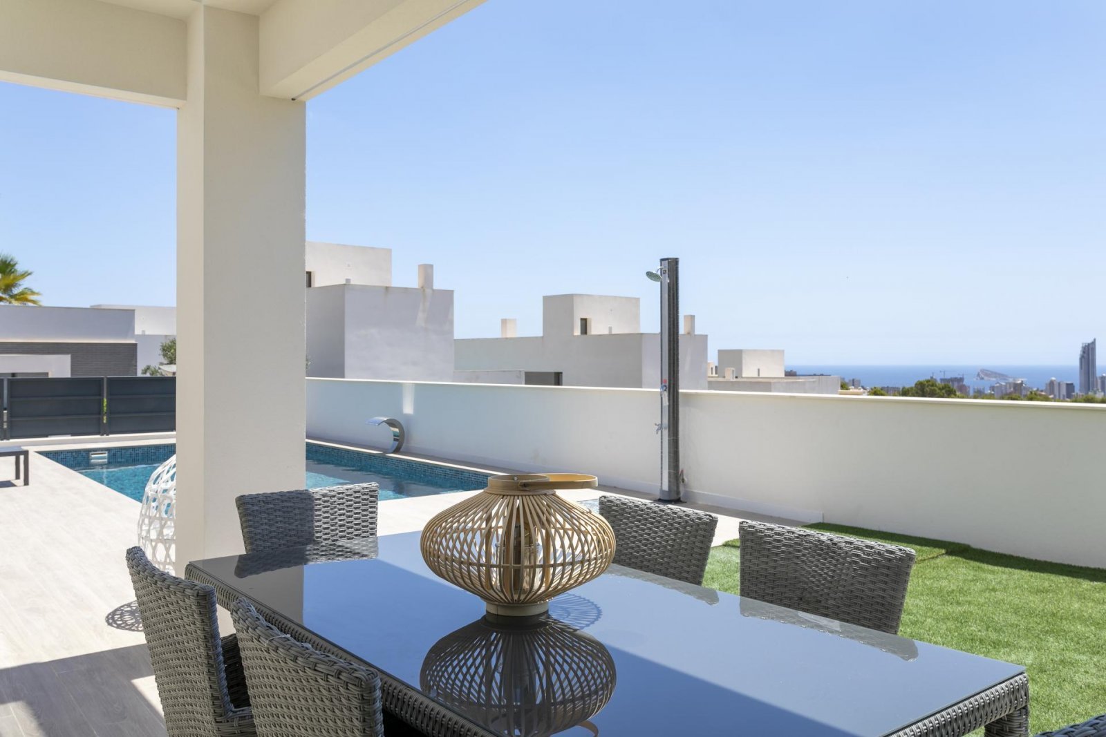Luxusvilla mit Privatpool & Meerblick