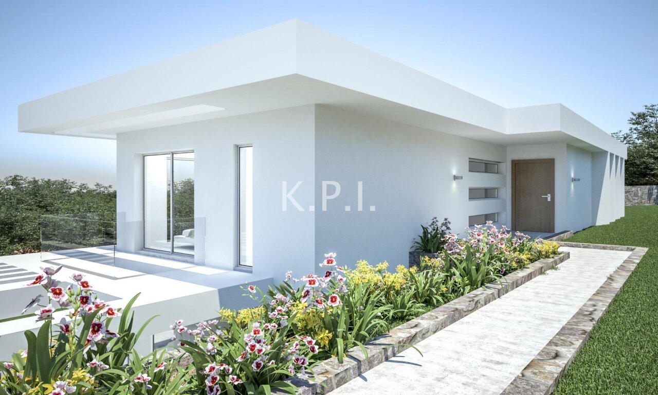 ***Neubauvilla Aurora mit Pool auf riesigem Grundstück***
