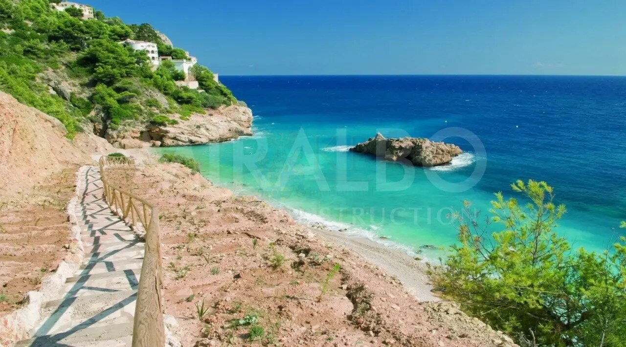 ***Villa Momentum - Neues exklusives Projekt mit modernem Design in Monte Olimpo***