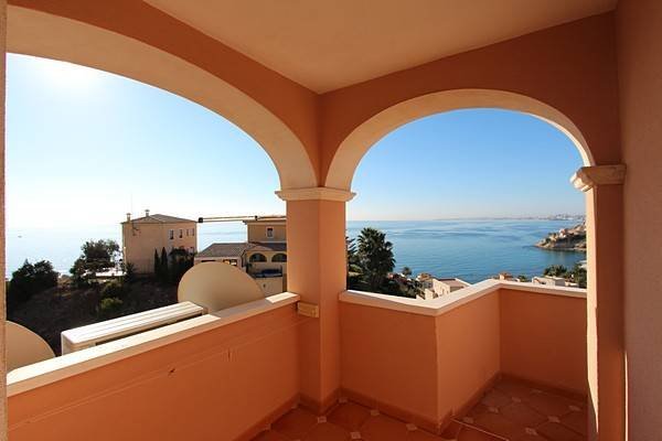 Beeindruckende Villa mit fantastischem Meerblick und Privatpool
