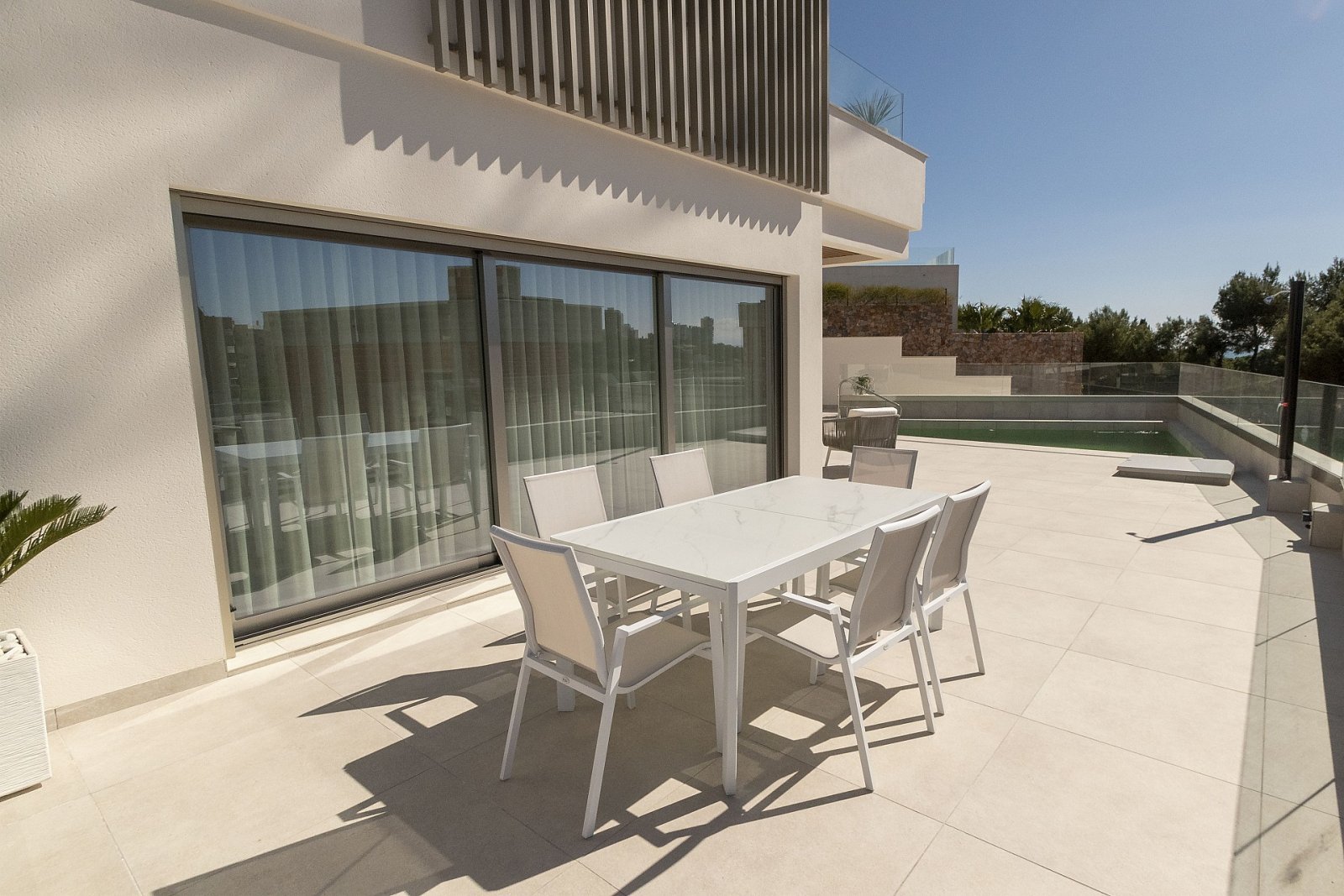 Villa mit Terrassen, Pool und spektakulärem Ausblick