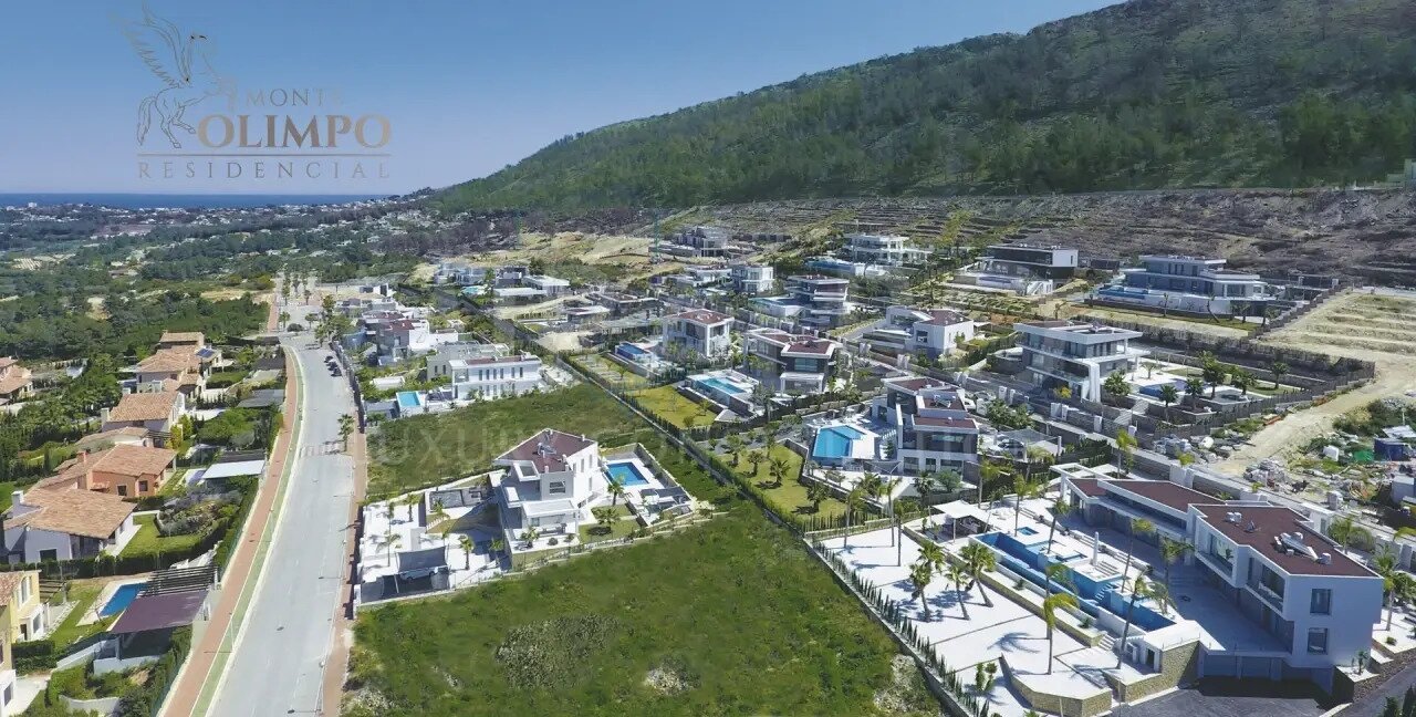 ***Moderne Villa Odon in hochwertiger Wohngegend mit Berg- und Meerblick***