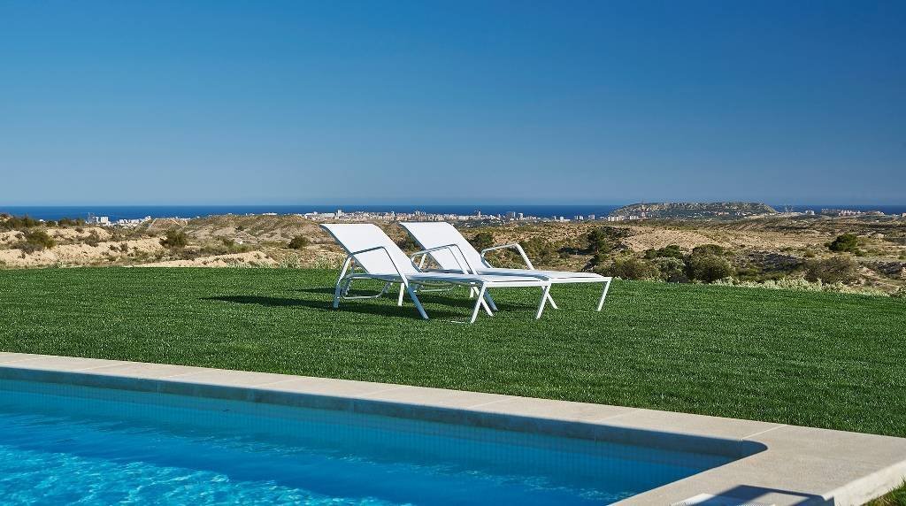 Luxuriöse Designer-Villa mit Panoramablick und High-End Ausstattung