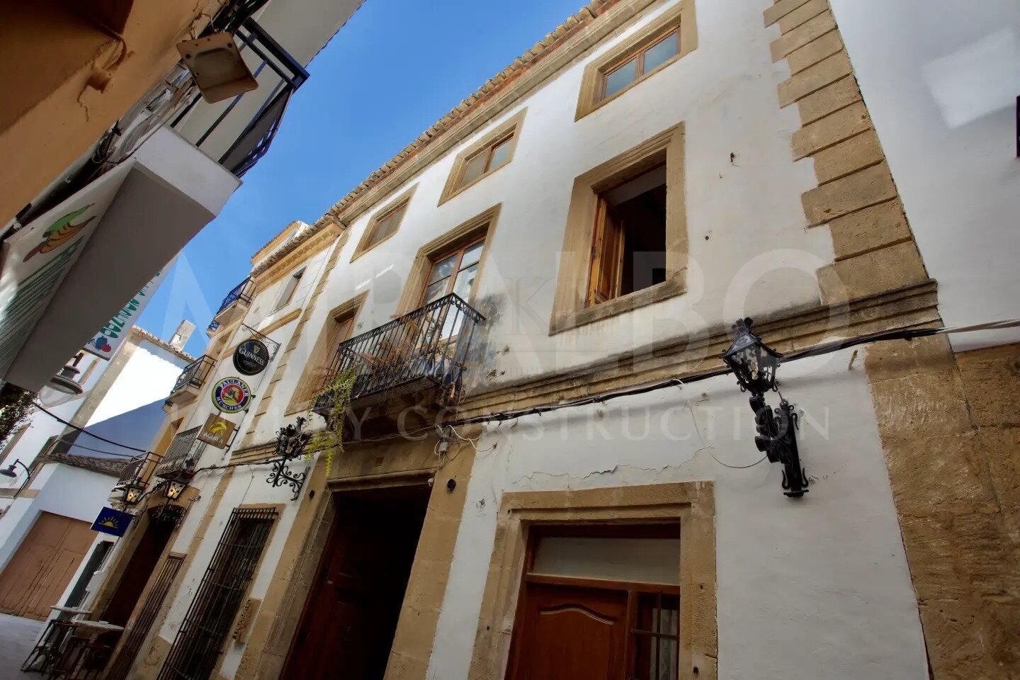 Ca Tosal - Zwei Gebäude mit Restaurant im EG in der Altstadt von Jávea