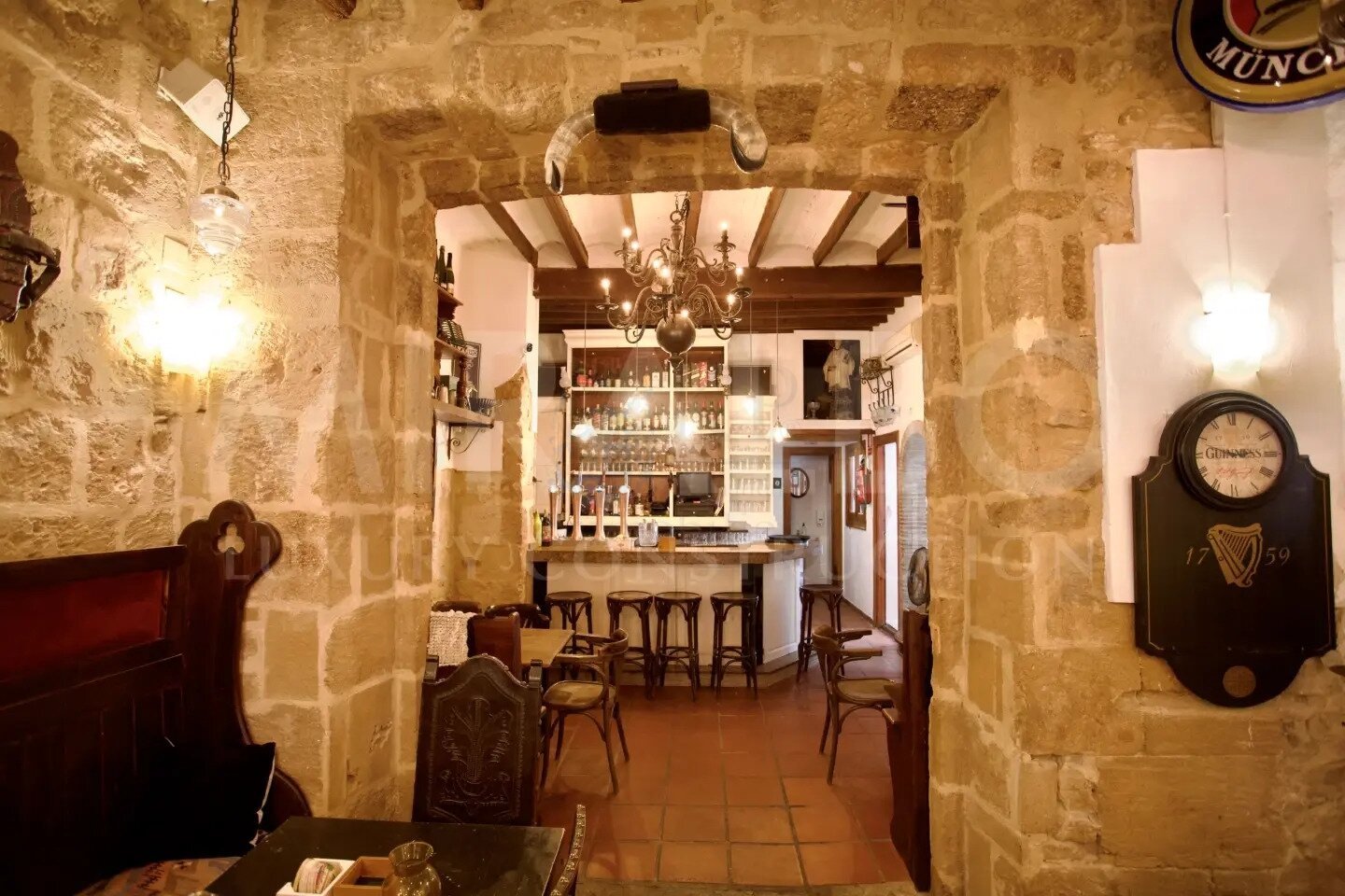 Ca Tosal - Zwei Gebäude mit Restaurant im EG in der Altstadt von Jávea