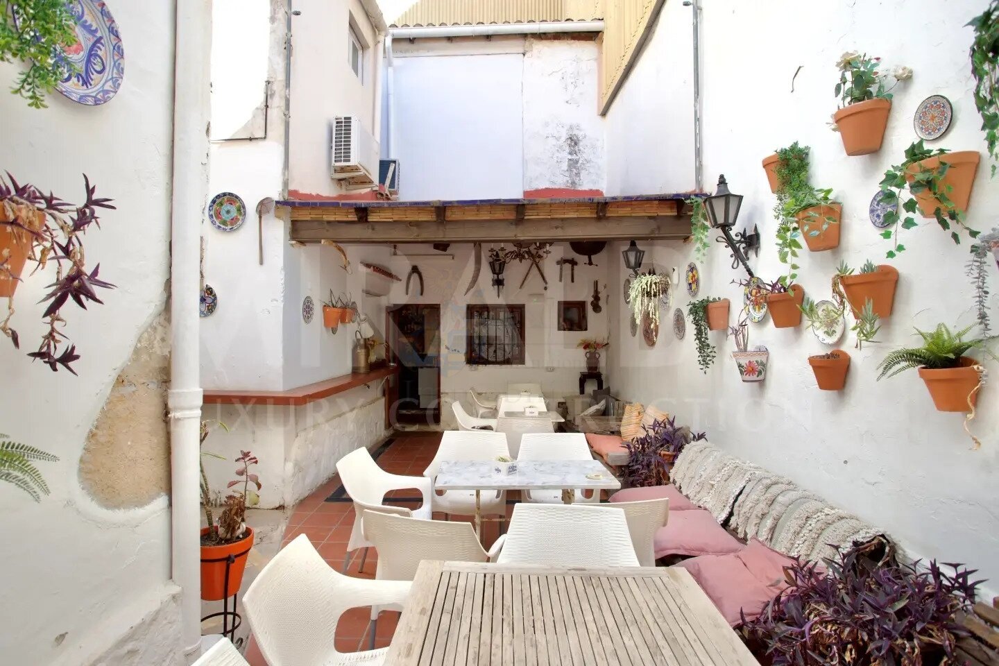 Ca Tosal - Zwei Gebäude mit Restaurant im EG in der Altstadt von Jávea